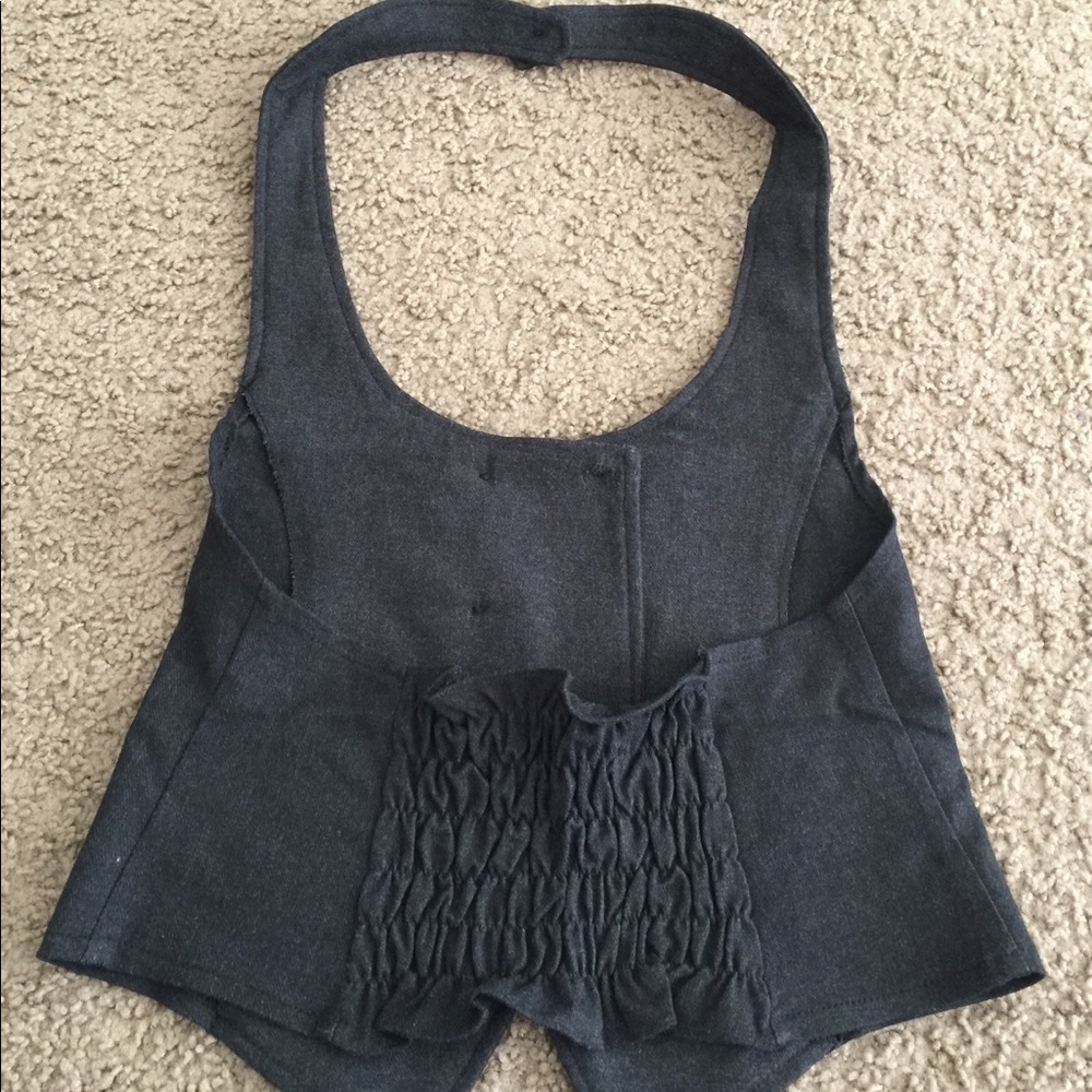 Vest - Picture 3 of 4